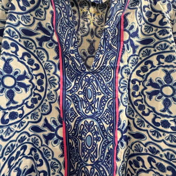 Lilly Pulitzer Cotton Vibrant Blue, White and Pink Patterned Women's Top Coastal - Picture 4 of 9